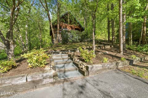 Tiny photo for 154 Smoky Mountain Way, Sevierville, TN 37876 (MLS # 1349874)