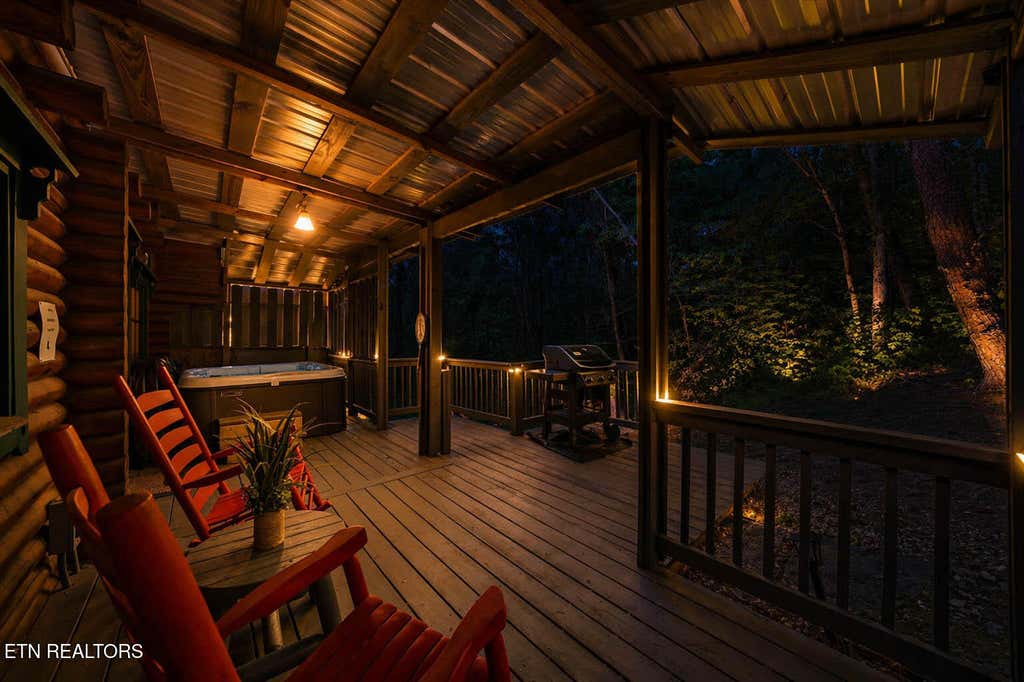 Photo of 154 Smoky Mountain Way, Sevierville, TN 37876 (MLS # 1349874)