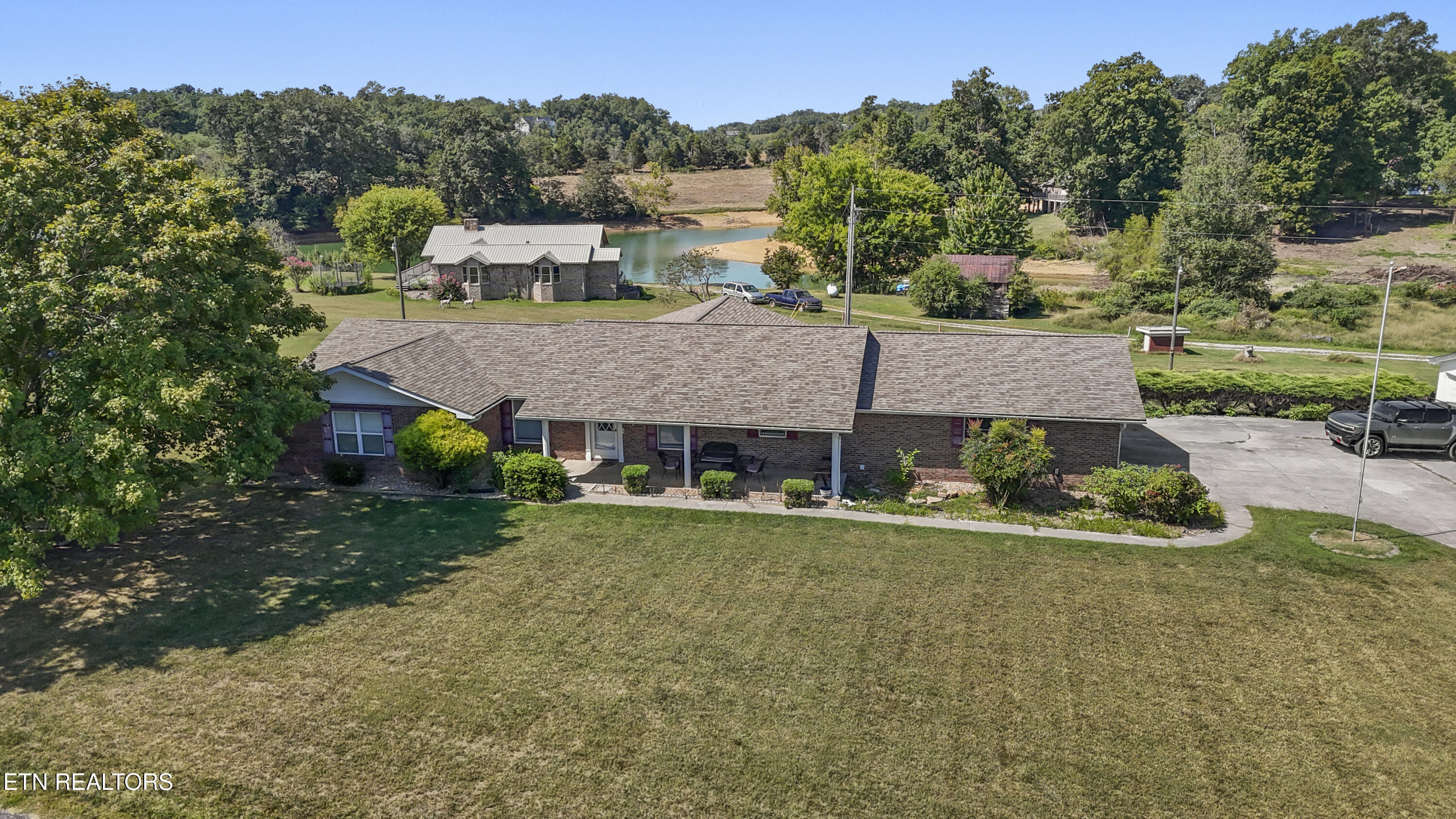 1737 Doc Terry Rd
