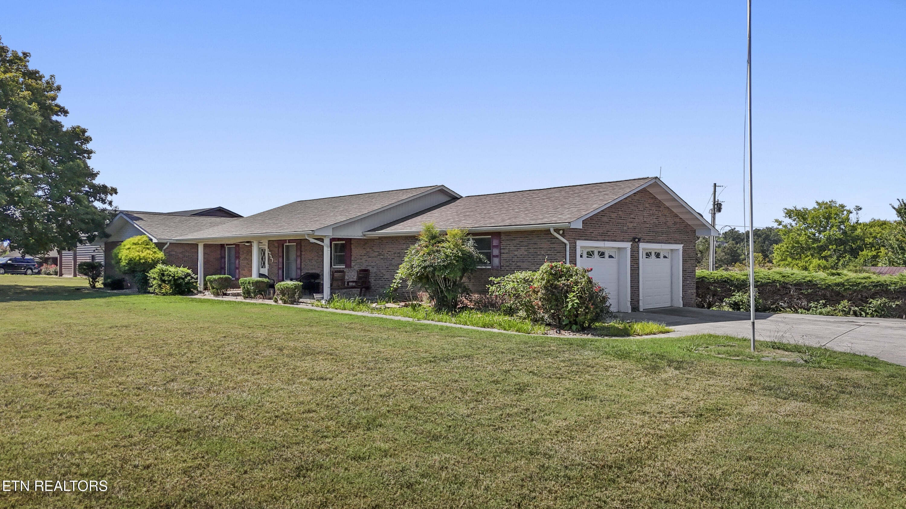 1737 Doc Terry Rd