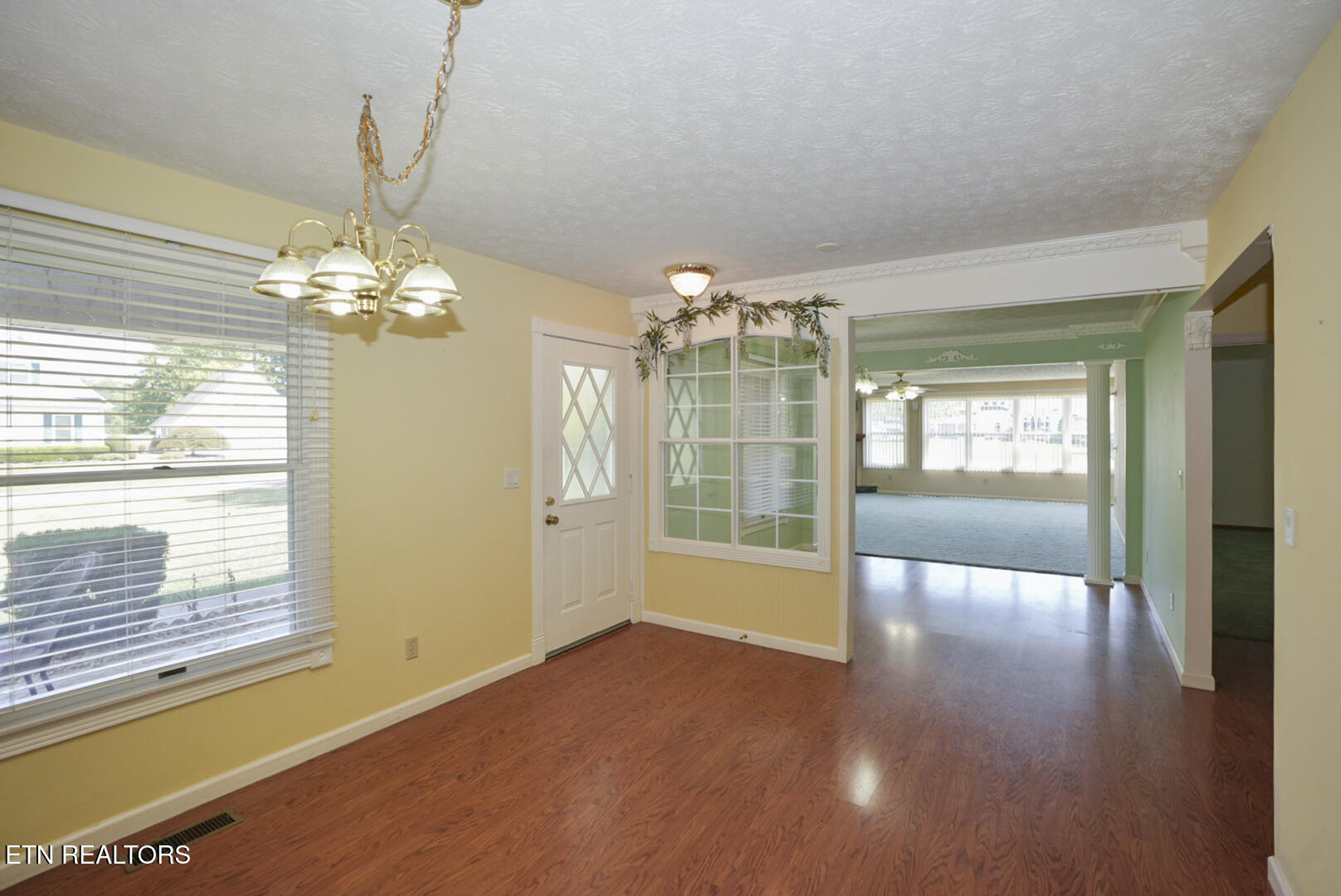 1737 Doc Terry Rd
