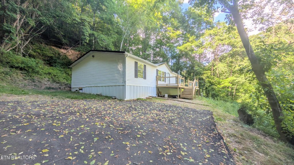 Photo of 1347 Gnatty Branch Rd, Sevierville, TN 37876 (MLS # 1342334)
