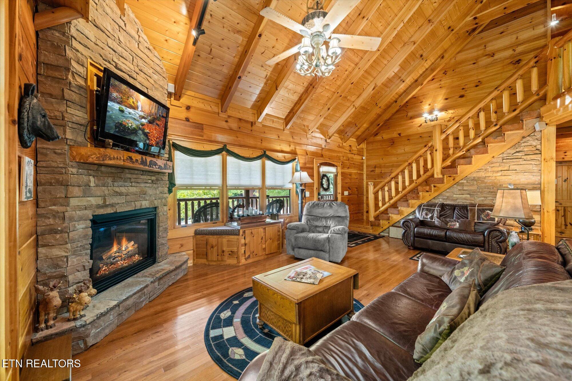 2746 Cedar Falls Way