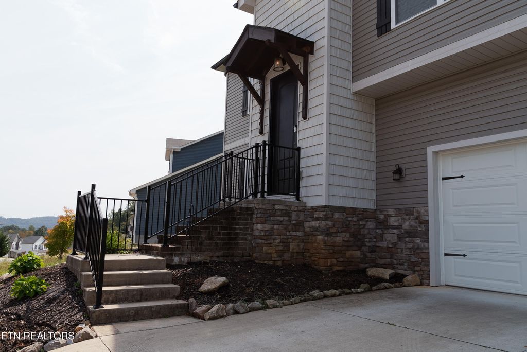 Photo of 7941 Poplar Grove Lane, Powell, TN 37849 (MLS # 1315625)