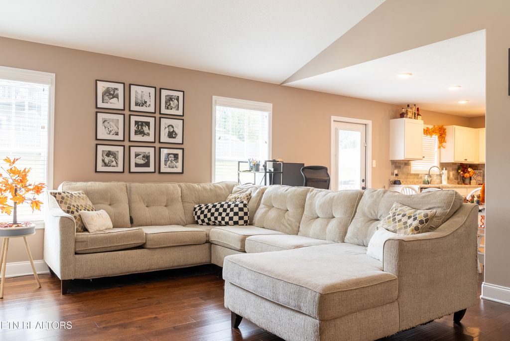 Photo of 7941 Poplar Grove Lane, Powell, TN 37849 (MLS # 1315625)