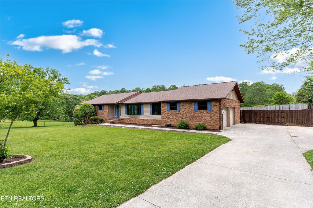 Photo of 319 Jones Lane, Clinton, TN 37716 (MLS # 1299859)