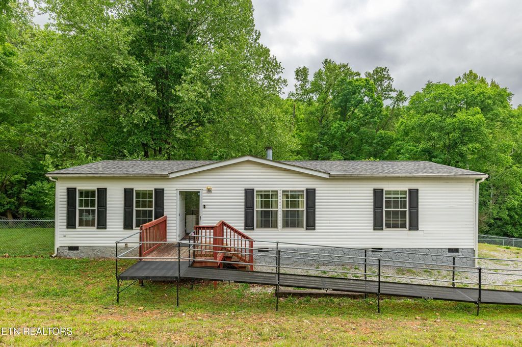 Photo of 186 Blacksferry Rd, Knoxville, TN 37931 (MLS # 1338872)