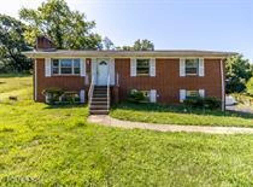 Photo of 6633 Wachese Lane, Knoxville, TN 37912 (MLS # 1320077)
