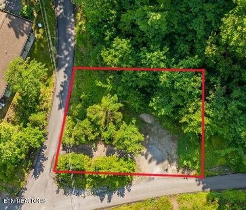 Tiny photo for 303 Silverbell Lane, Gatlinburg, TN 37738 (MLS # 1340928)