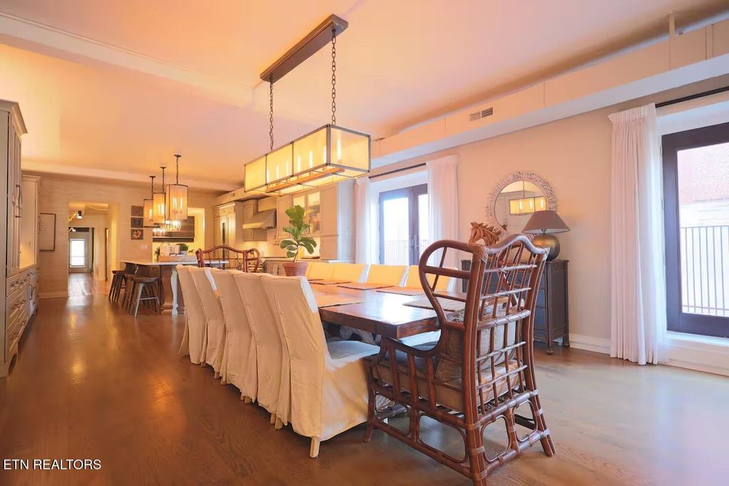 Photo of 304 S Gay St, Knoxville, TN 37902 (MLS # 1320370)