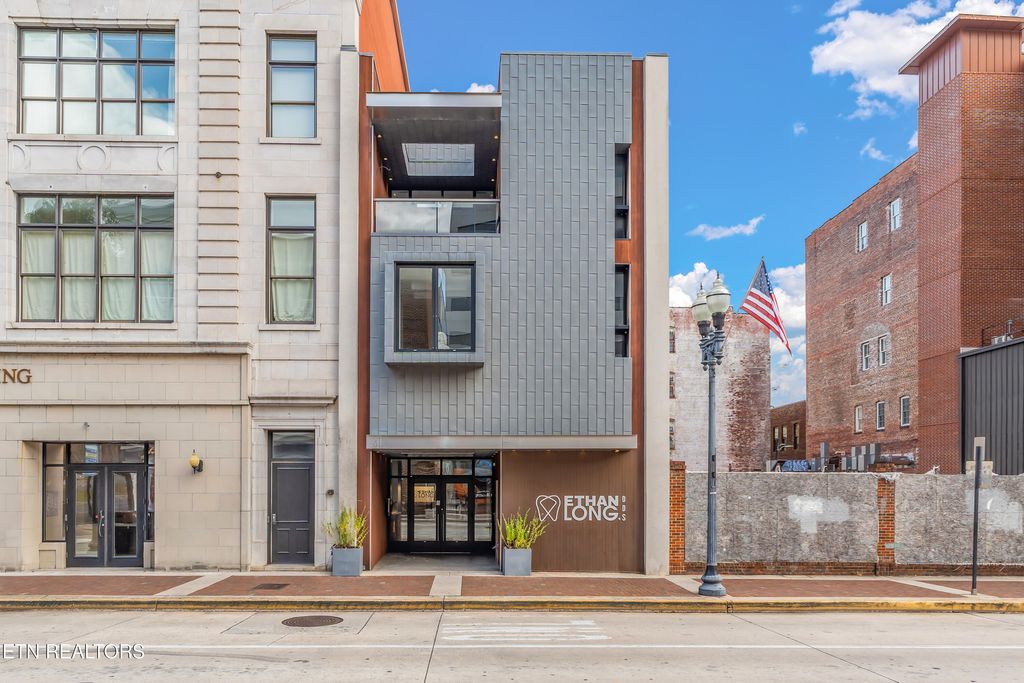 Photo of 304 S Gay St, Knoxville, TN 37902 (MLS # 1320370)