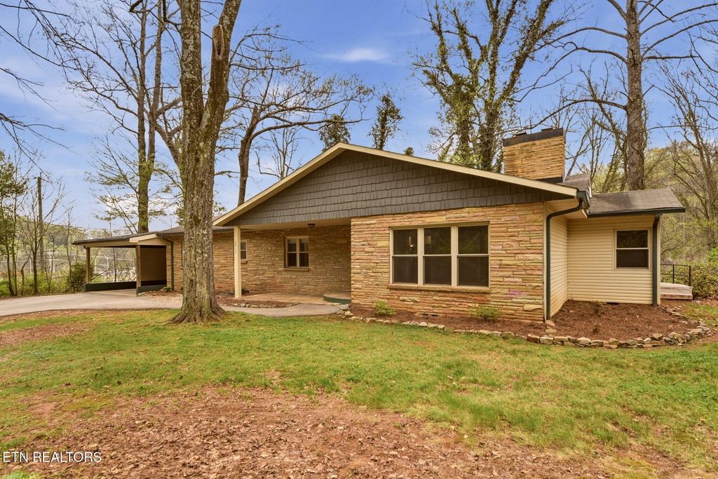 Photo of 2917 Barber Hill Lane, Knoxville, TN 37920 (MLS # 1334581)