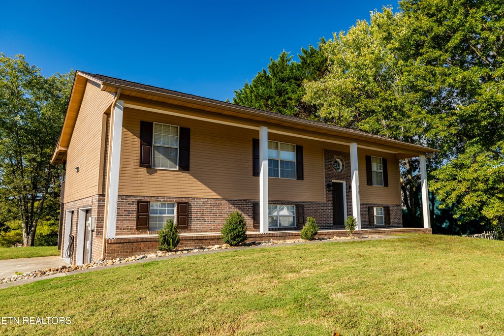 Photo of 4147 Franklin Hill Blvd, Maryville, TN 37804 (MLS # 1359139)