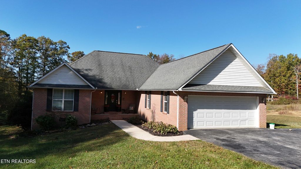 Photo of 1050 Jane Phillips Rd, Oneida, TN 37841 (MLS # 1319849)
