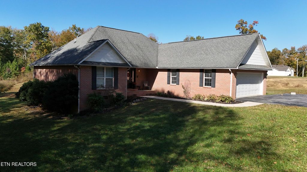 Photo of 1050 Jane Phillips Rd, Oneida, TN 37841 (MLS # 1319849)