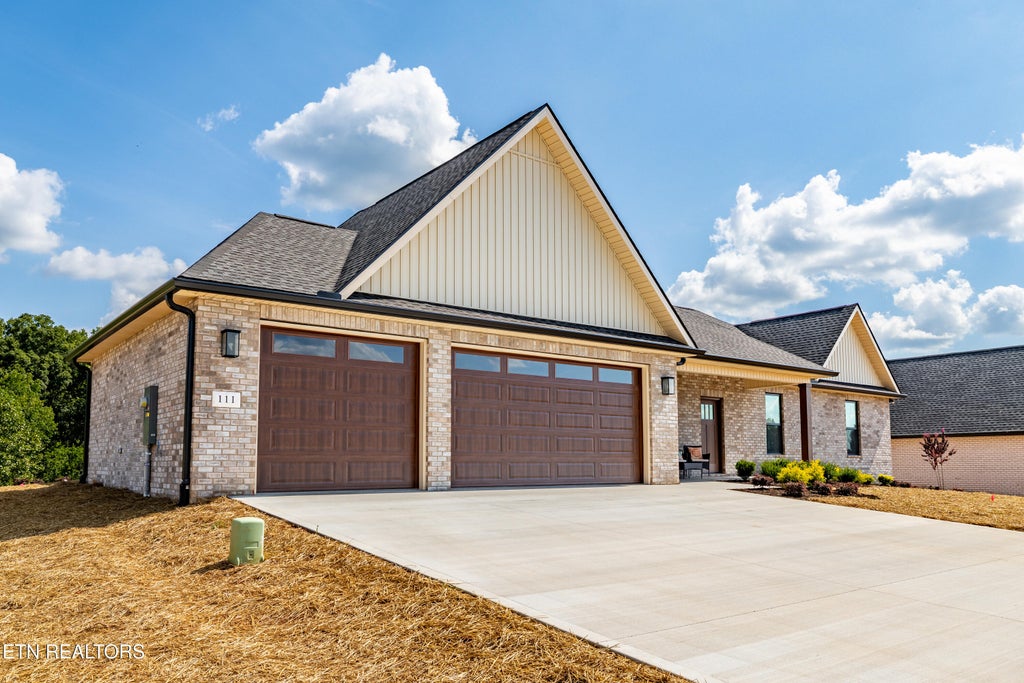 Photo of 111 Burrstone Way, Maryville, TN 37803 (MLS # 1354132)