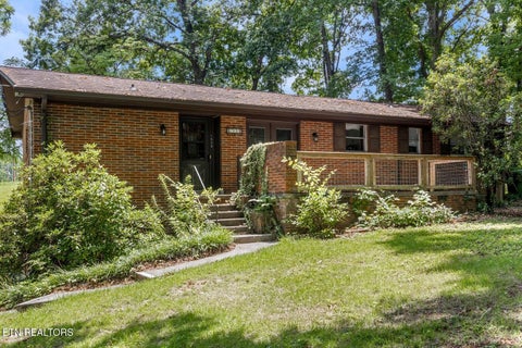 Photo of 1534 McIlvaine Drive, Maryville, TN 37803 (MLS # 1349151)