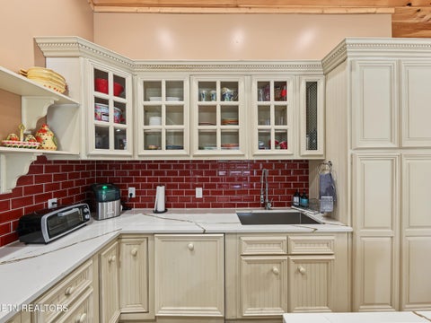 Tiny photo for 6830 Stinking Creek Rd, Pioneer, TN 37847 (MLS # 1359324)