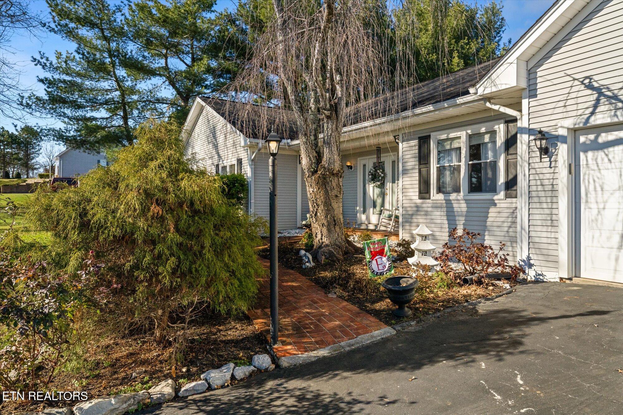 8190 Greenbriar Rd
