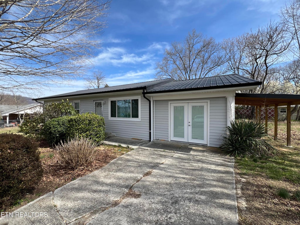 Photo of 191 Lance Lane, LaFollette, TN 37766 (MLS # 1343286)