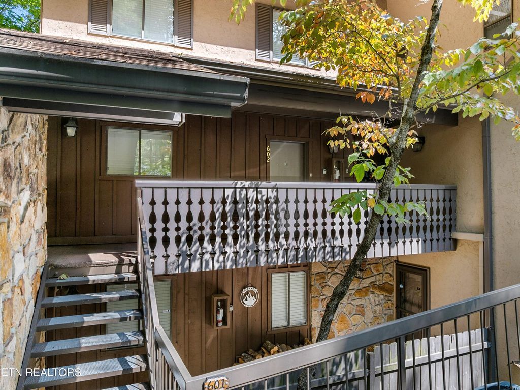 Photo of 1235 Ski Mountain Rd #602, Gatlinburg, TN 37738 (MLS # 1316163)