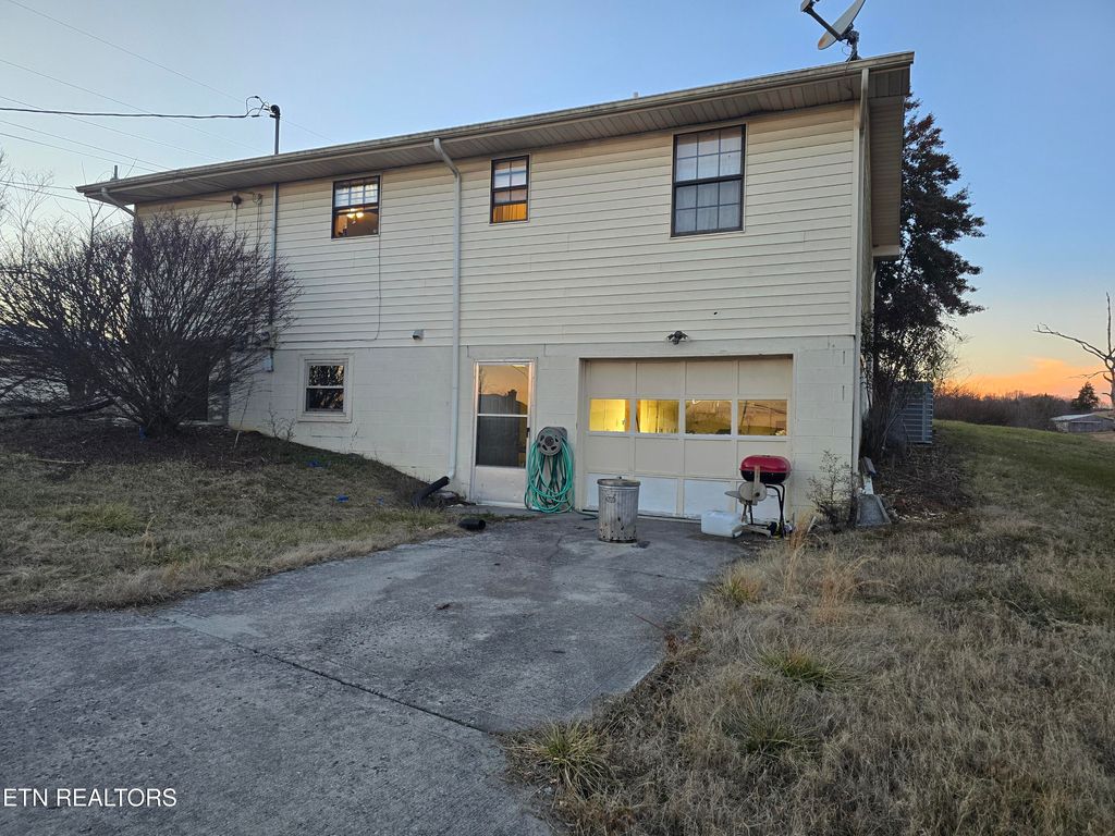 Photo of 203 Spruce St, New Tazewell, TN 37825 (MLS # 1288913)