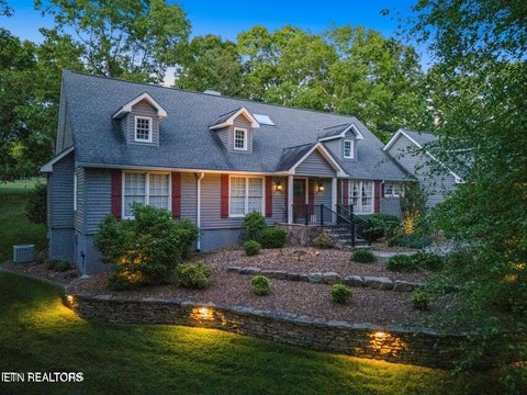 Photo of 15 Cloverdale Circle, Crossville, TN 38558 (MLS # 1355120)
