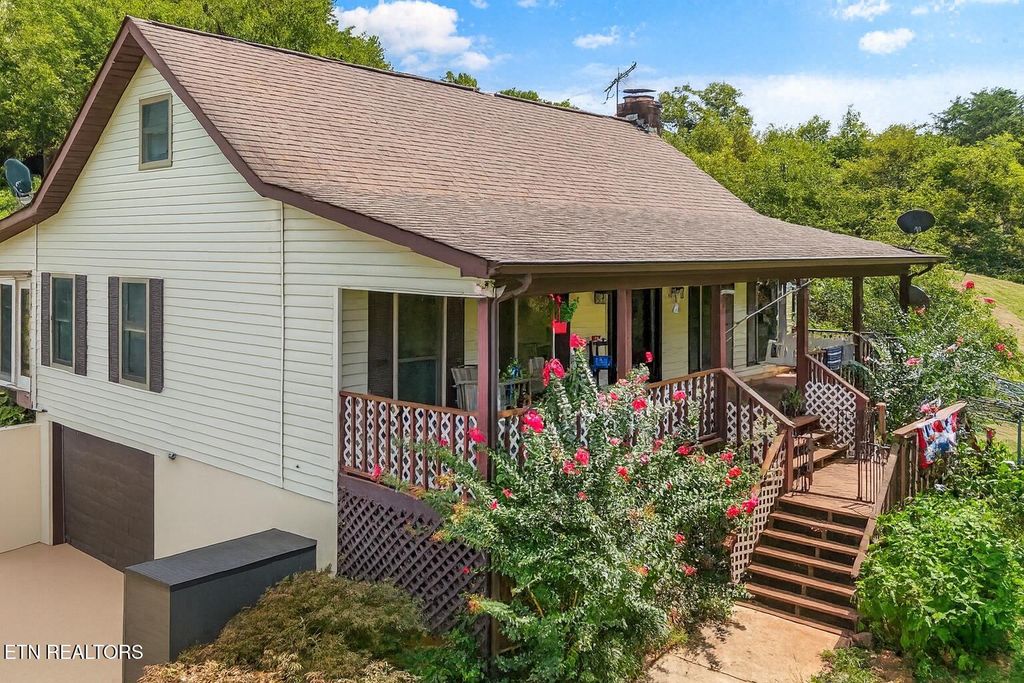 Photo of 129 Pleasant Hill Rd, Sweetwater, TN 37874 (MLS # 1313477)