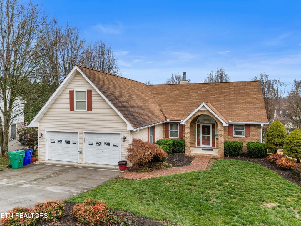 Photo of 1401 Brookfield Drive, Morristown, TN 37814 (MLS # 1323952)