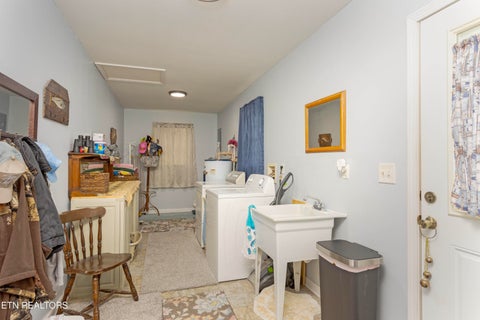 Tiny photo for 493 Sandtown Rd, Spring City, TN 37381 (MLS # 1354939)