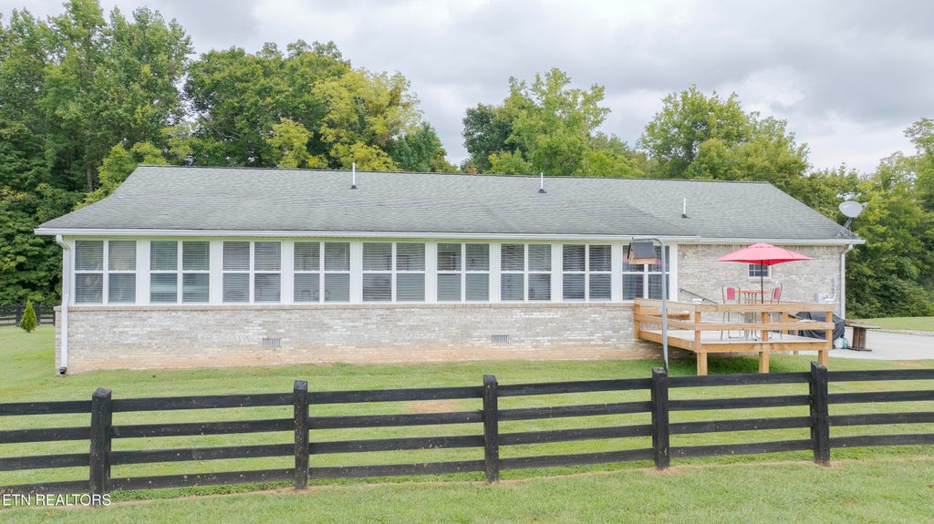 Photo of 493 Sandtown Rd, Spring City, TN 37381 (MLS # 1354939)