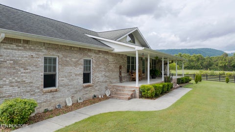 Tiny photo for 493 Sandtown Rd, Spring City, TN 37381 (MLS # 1354939)