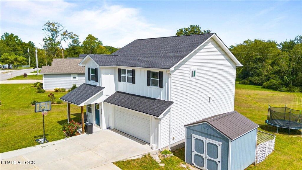 Photo of 500 Stanley St, Oneida, TN 37841 (MLS # 1337878)