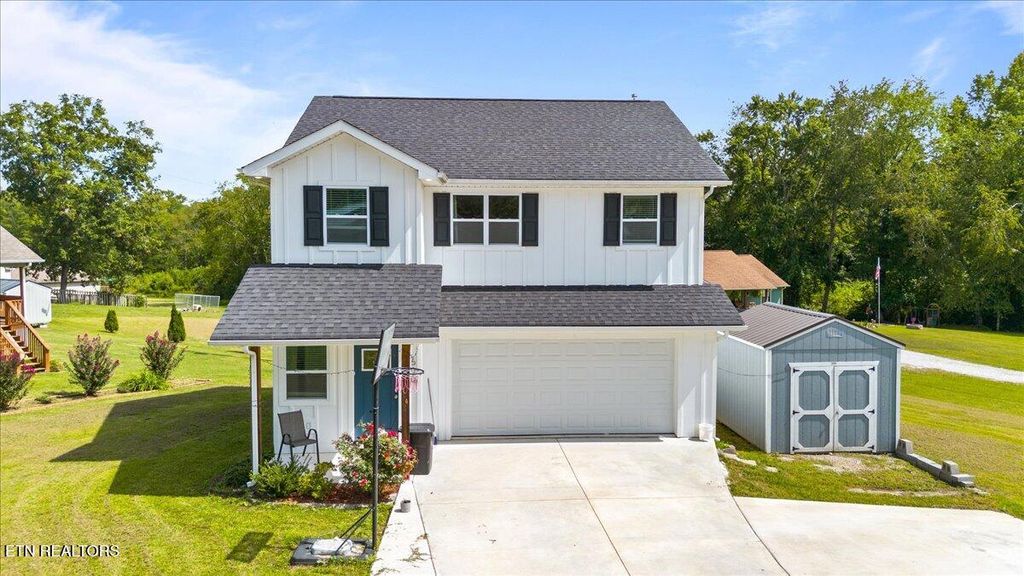 Photo of 500 Stanley St, Oneida, TN 37841 (MLS # 1337878)