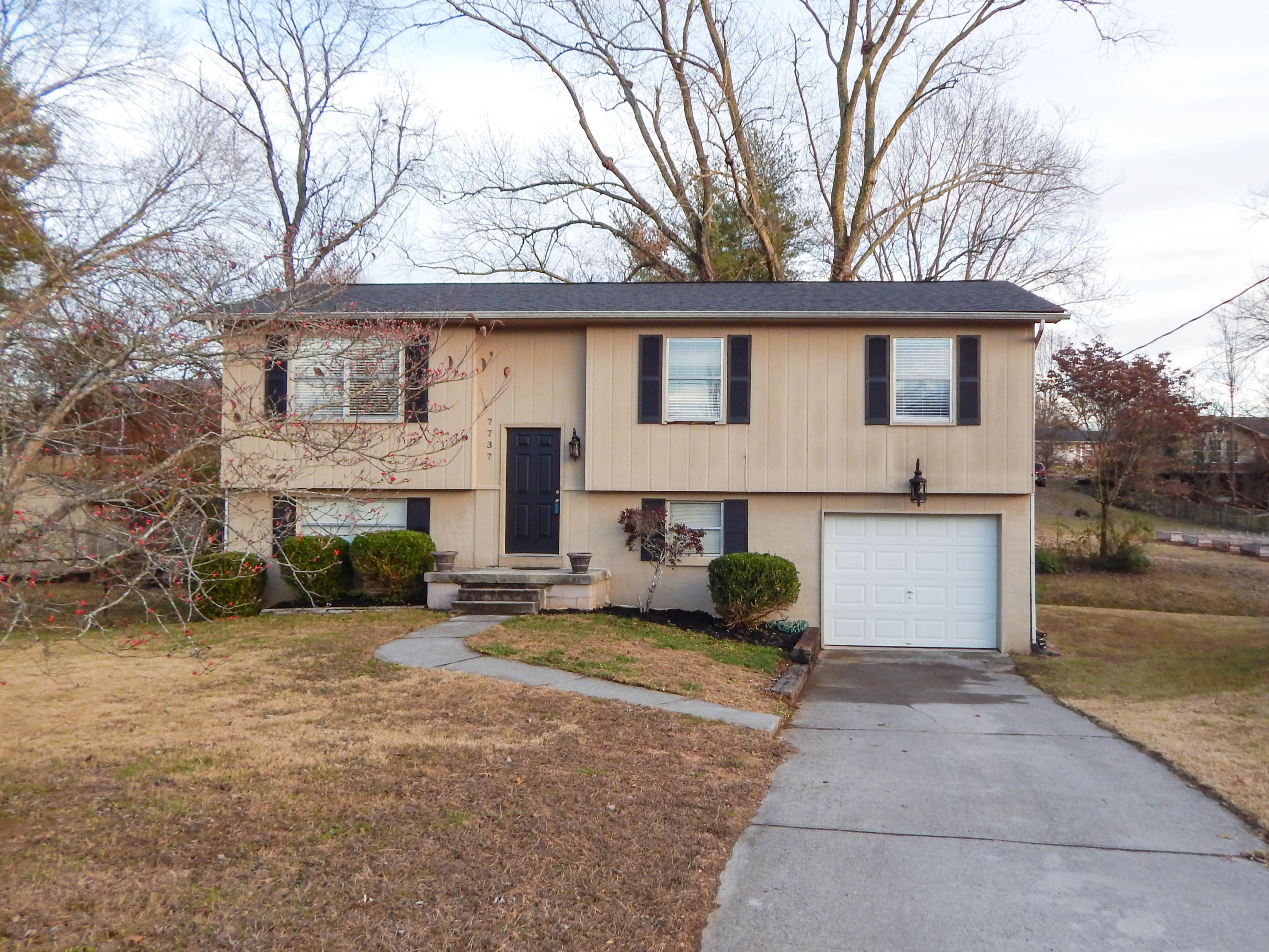 Photo 1 of 23 — 7737 W Sesame Lane, Knoxville, TN 37938