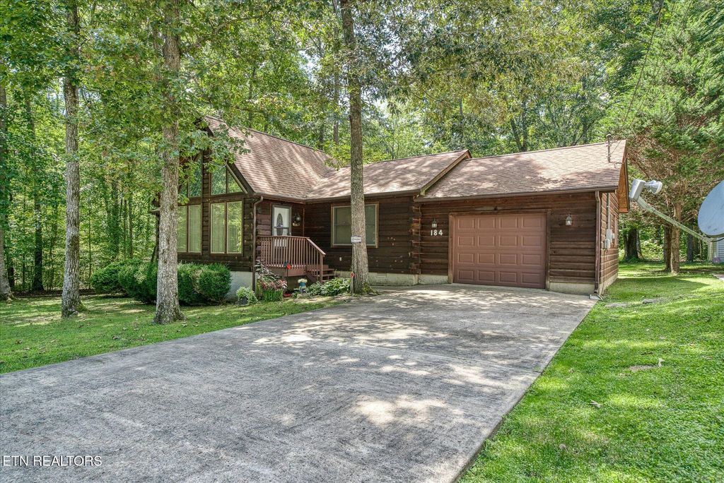 Photo of 184 Devon Rd, Crossville, TN 38558 (MLS # 1330933)