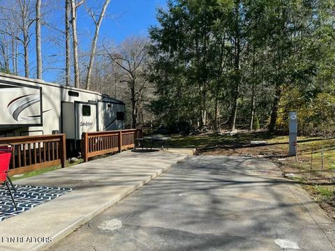Tiny photo for 4229 East Pkwy, Gatlinburg, TN 37738 (MLS # 1320468)