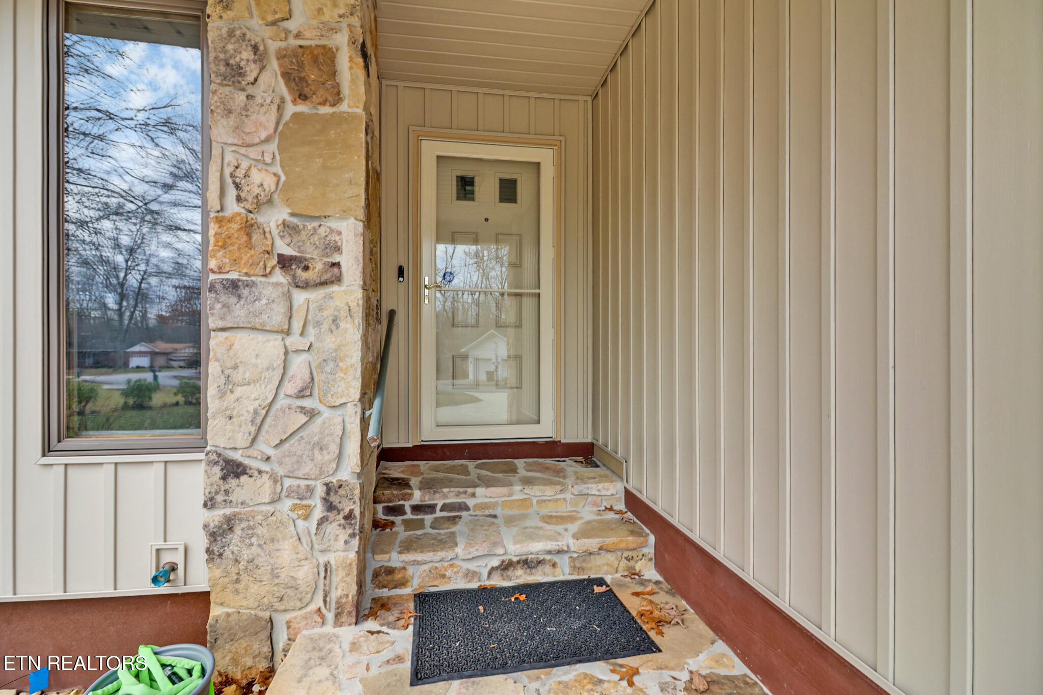 12 Black Oak Circle