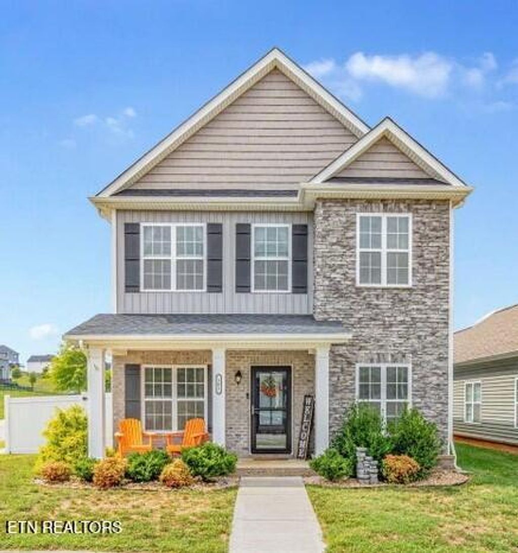 Photo of 101 Hardinberry St, Oak Ridge, TN 37830 (MLS # 1314076)