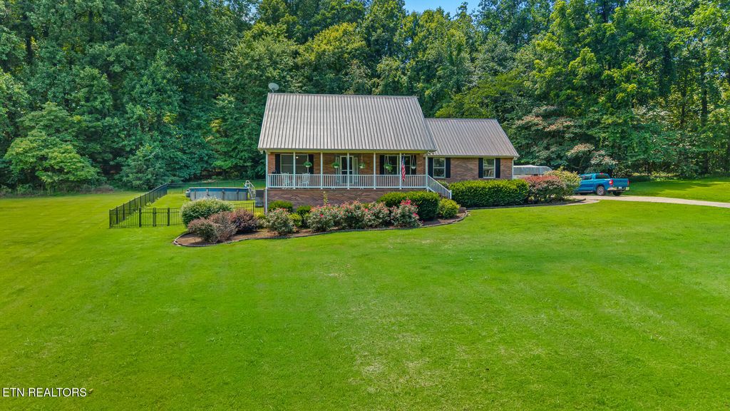 Photo of 135 H &amp; H Rd, Tellico Plains, TN 37385 (MLS # 1308437)