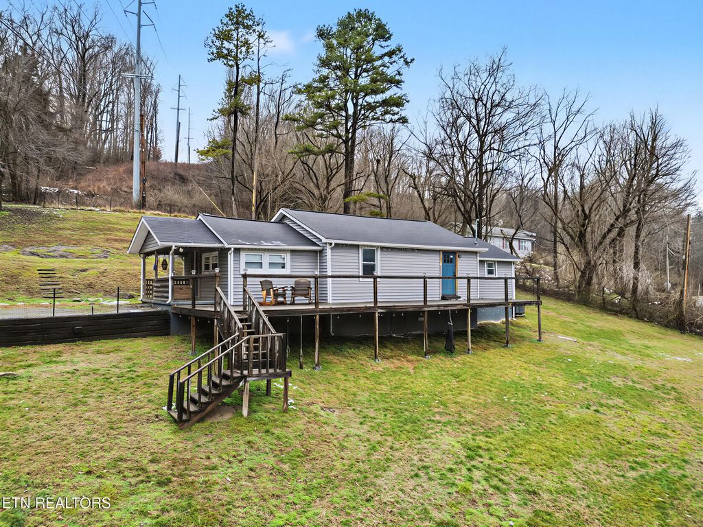 Photo of 3002 Highway 61 E, Luttrell, TN 37779 (MLS # 1328233)