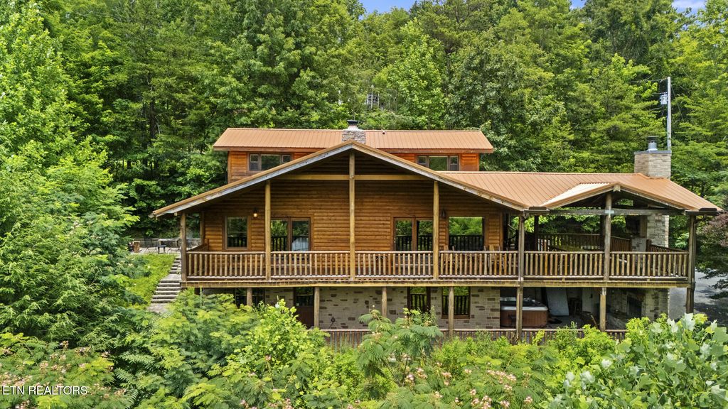 Photo of 4750 Townsend Drive, Gatlinburg, TN 37738 (MLS # 1344252)