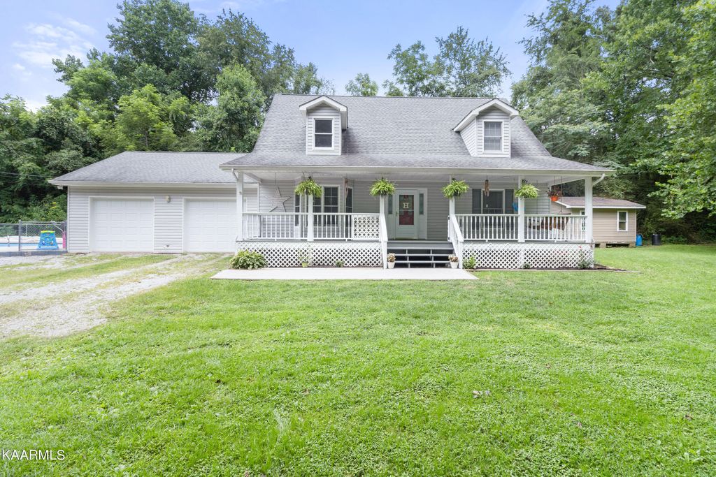 Photo of 121 Clarence Basler Road Rd, Wartburg, TN 37887 (MLS # 1236415)