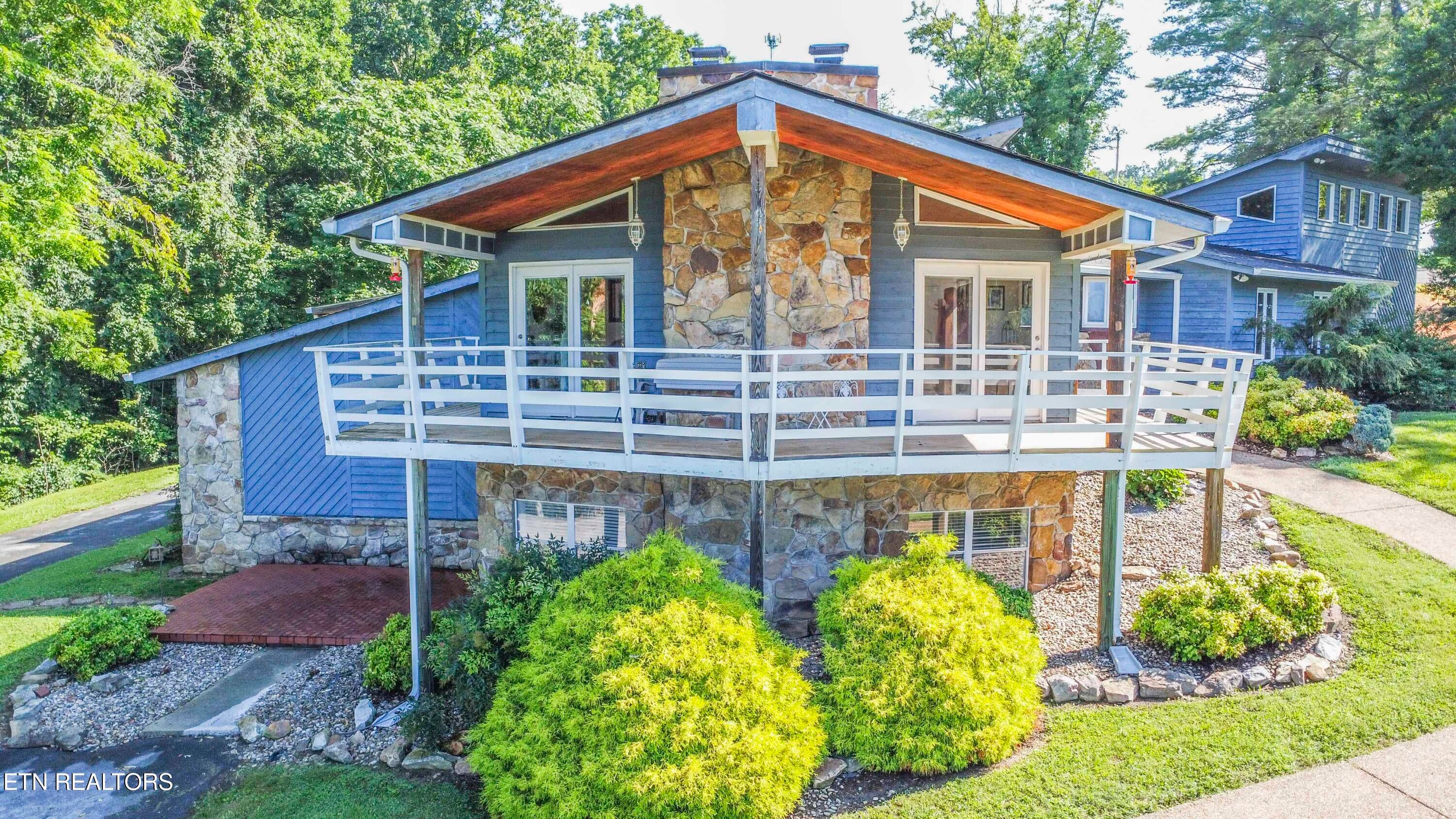 111 Rogers Lane