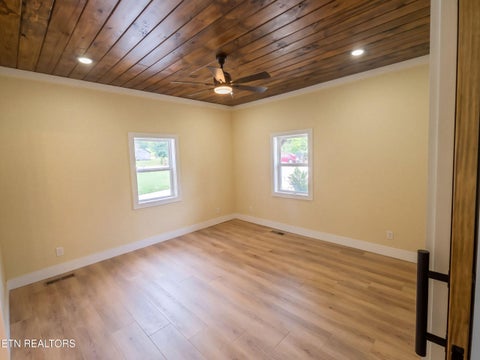 Tiny photo for 576 Stanley St, Oneida, TN 37841 (MLS # 1357663)