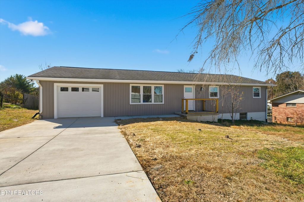 Photo of 106 Nancy Drive, Clinton, TN 37716 (MLS # 1304492)