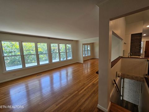 Tiny photo for 899 W Outer Drive, Oak Ridge, TN 37830 (MLS # 1319142)