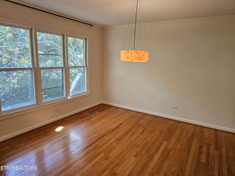 Tiny photo for 899 W Outer Drive, Oak Ridge, TN 37830 (MLS # 1319142)