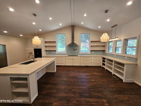 Tiny photo for 899 W Outer Drive, Oak Ridge, TN 37830 (MLS # 1319142)