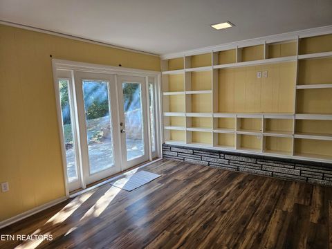 Tiny photo for 899 W Outer Drive, Oak Ridge, TN 37830 (MLS # 1319142)